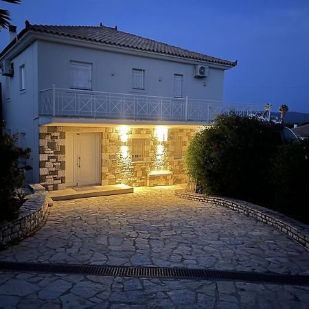 Luxurious Villa In Peloponnese With Swimming Pool Kamária Exteriör bild