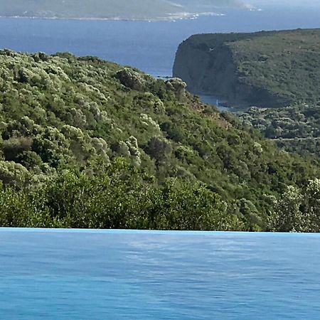 Luxurious Villa In Peloponnese With Swimming Pool Kamária Exteriör bild