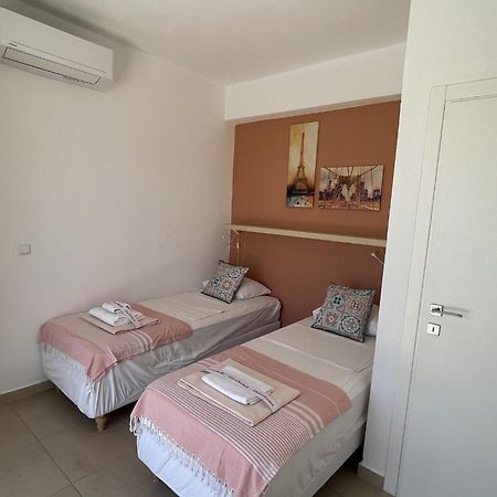 Luxurious Villa In Peloponnese With Swimming Pool Kamária Exteriör bild