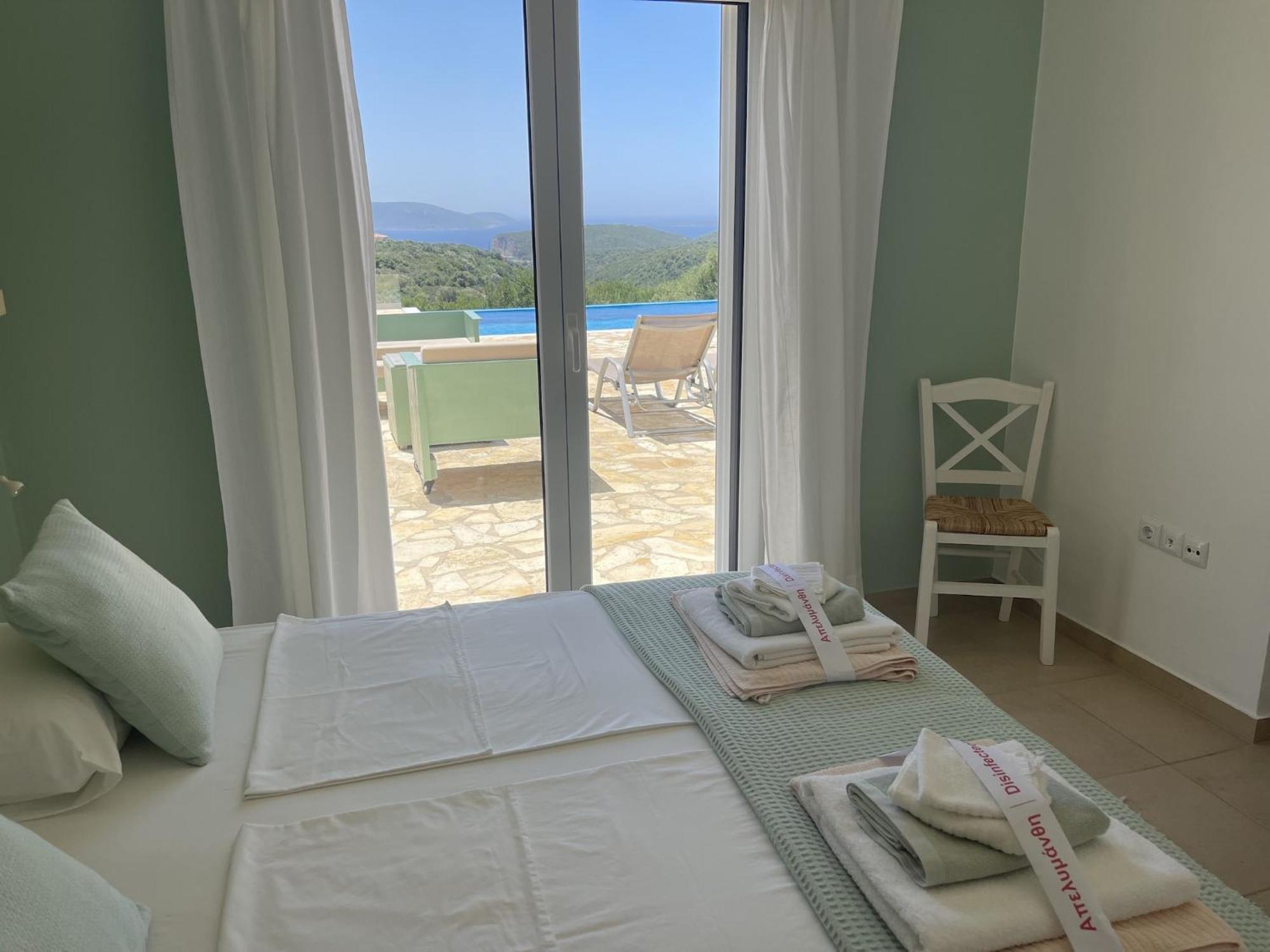 Luxurious Villa In Peloponnese With Swimming Pool Kamária Exteriör bild