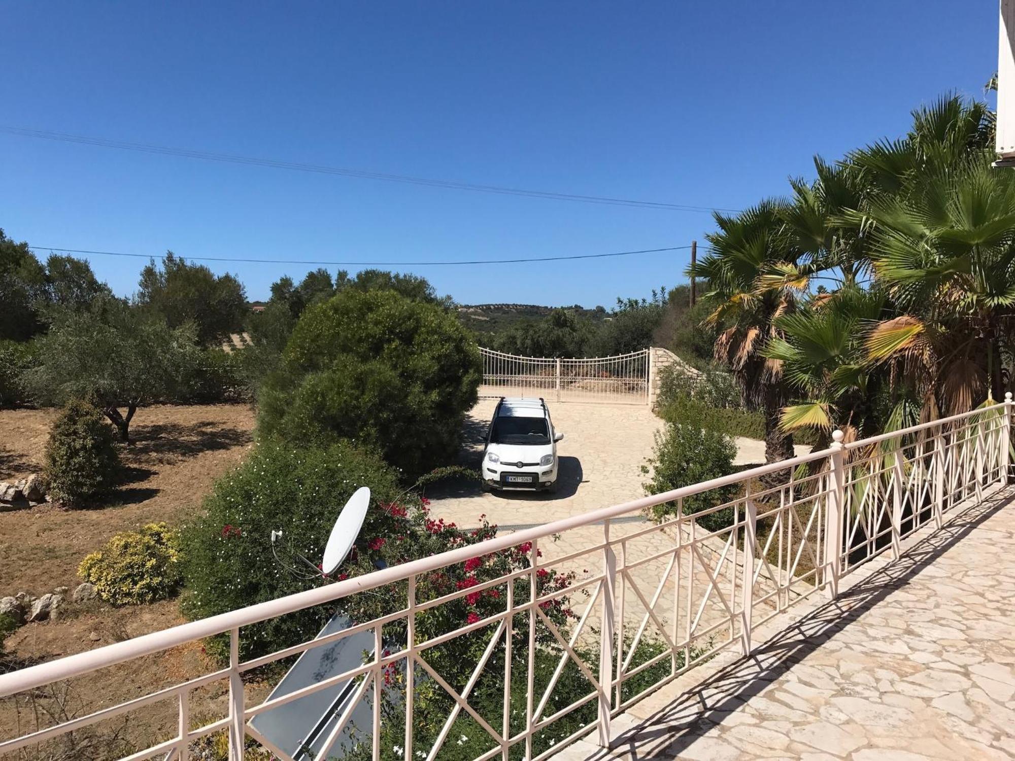 Luxurious Villa In Peloponnese With Swimming Pool Kamária Exteriör bild